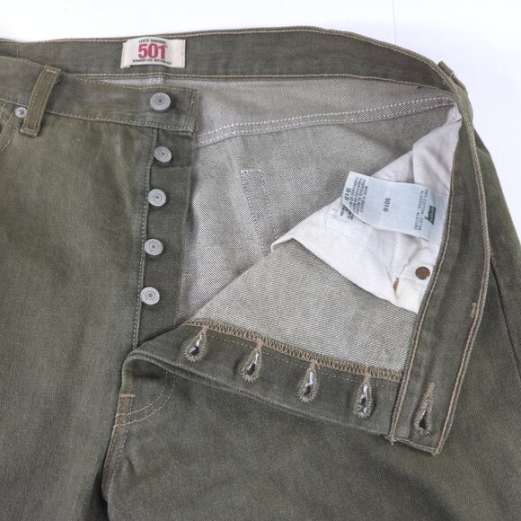 LEVI'S 501 GREEN DENIM ORIGINAL FIT STRAIGHT LEG MEN'S 38X32 BUTTON FLY *STAIN*. - Picture 13 of 16